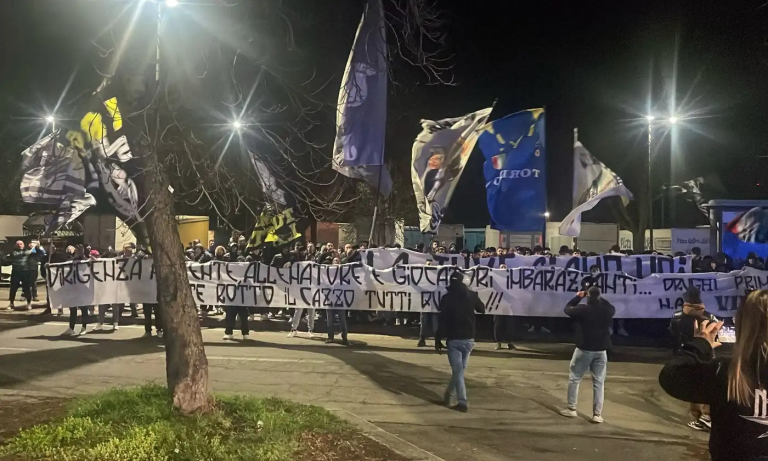 Фанаты «Ювентуса» устроили акцию протеста